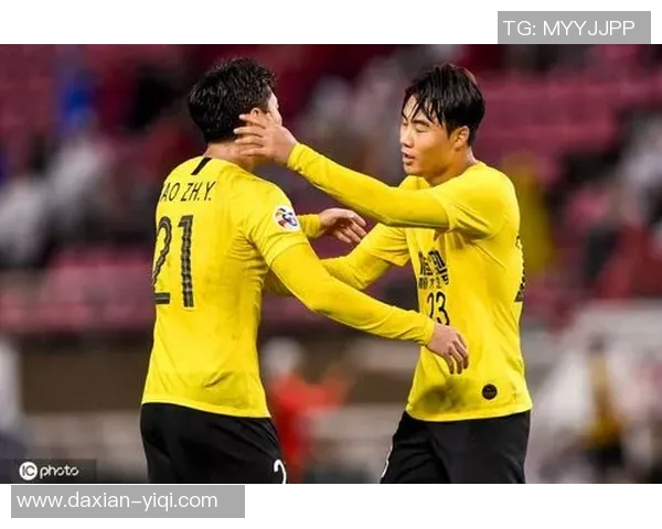 央视解说恒大对阵美洲队精彩回顾与赛后分析全景呈现