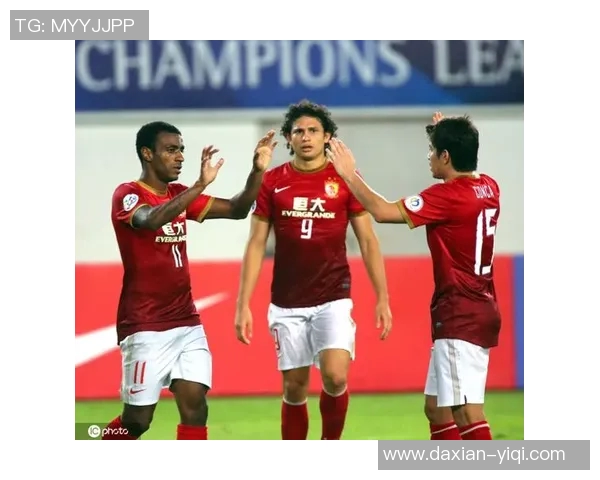 富明尼斯与甘美奥的激烈对决揭示了足球战术的新趋势与球队实力的较量